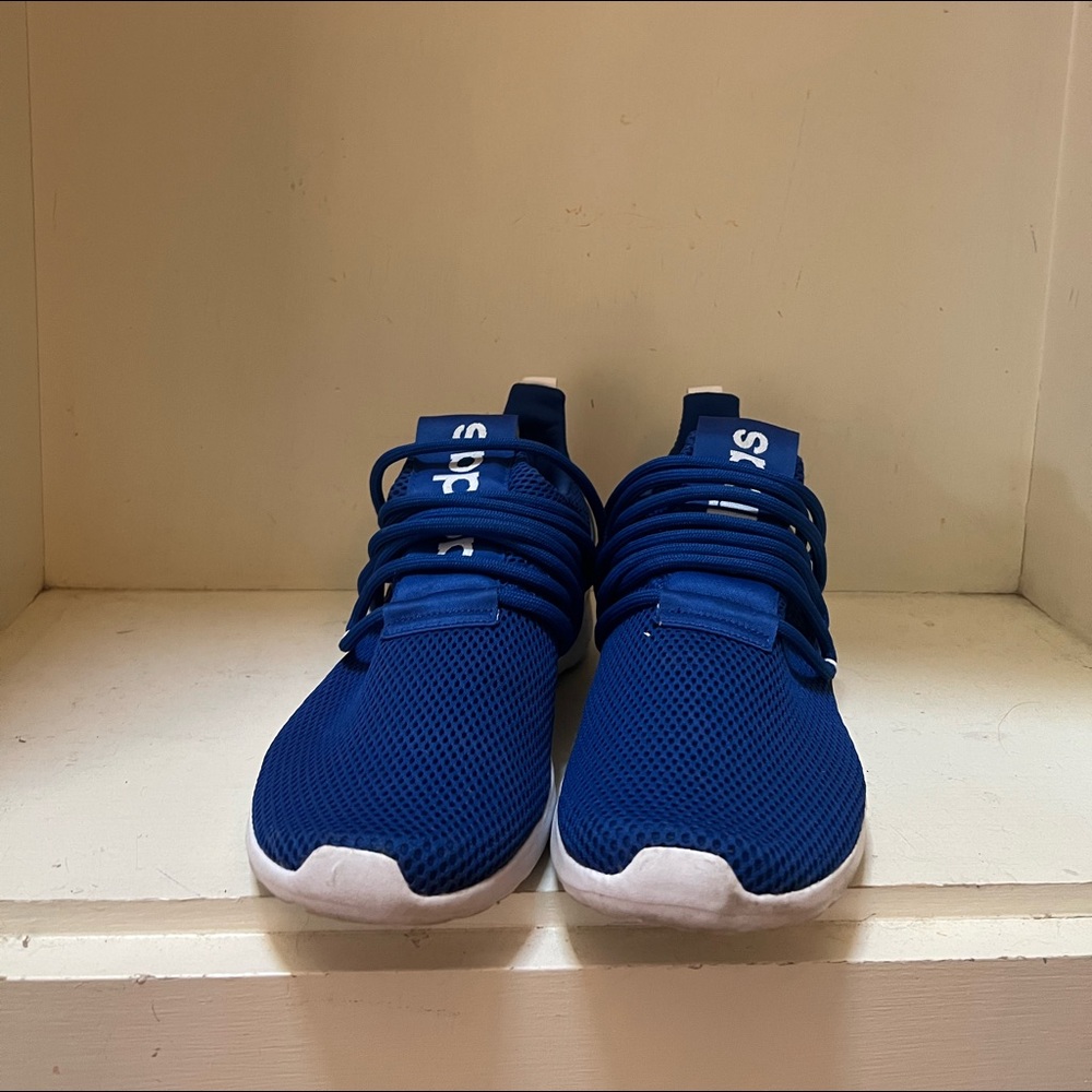 ADIDAS cloud foam comfort men shoes.